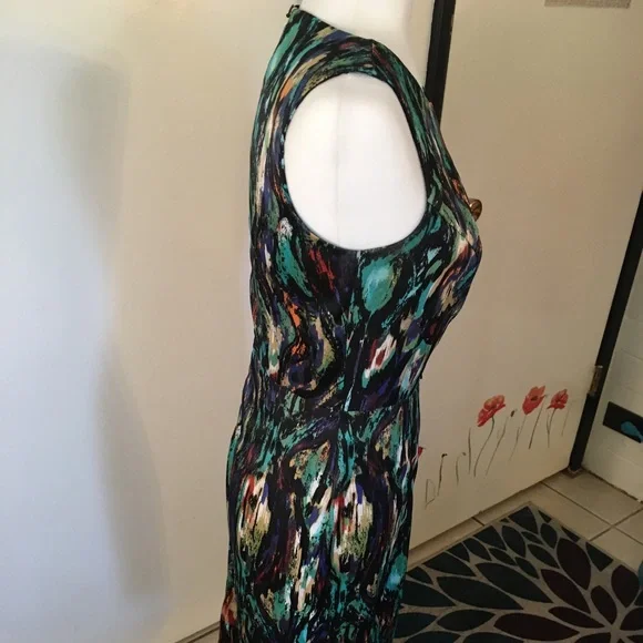 Multicolored high front and back sleeveless dress - Picture 4 of 11